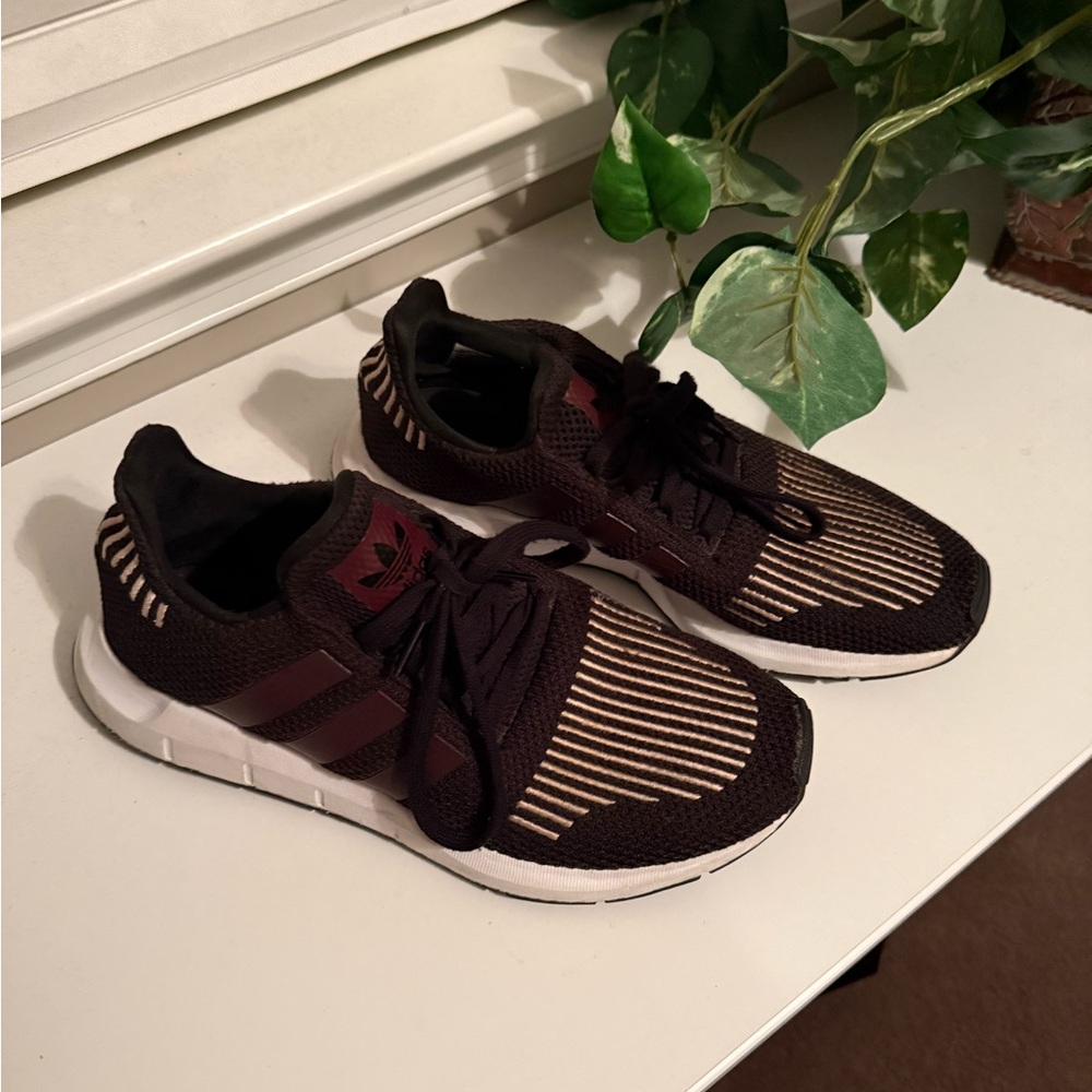 Adidas Women's Black and Pink Athletic Shoes - Picture 3 of 8